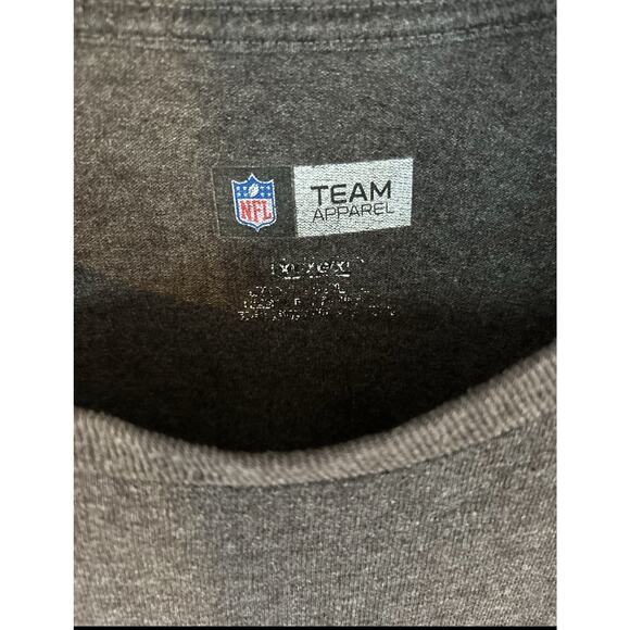 Tampa Bay Buccaneers NFL Long Sleeve Large Size Is Hard To Read- See Measurement - Picture 3 of 4